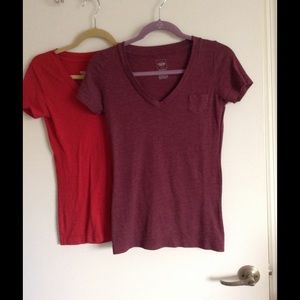 (2) Mossimo V-Neck Boyfriend T's, 1 Red, 1 Wine XS